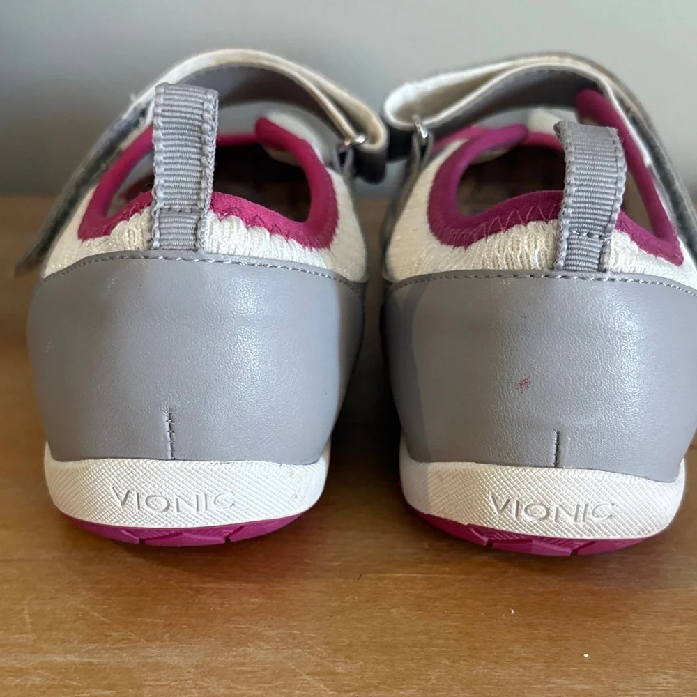Vionic Women's White & Gray Mesh Mary Jane Flats with Pink Trim
